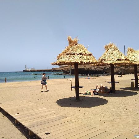 Syds Beach House Praia Exterior photo