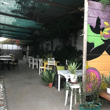 Syds Beach House Praia Exterior photo